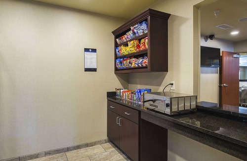 Lakin Hotel | Cobblestone Inn & Suites - Lakin