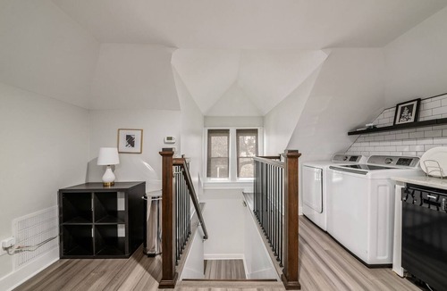 Old North Columbus Apartment | Columbus Getaway! Stylish Apartment!