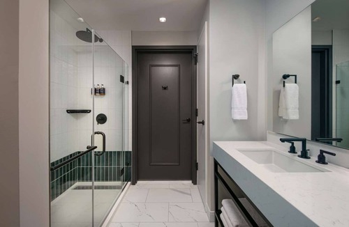 North Capitol Street Hotel | Comfort and Convenience! THREE Modern Units with Capital City View, Pet-friendy!