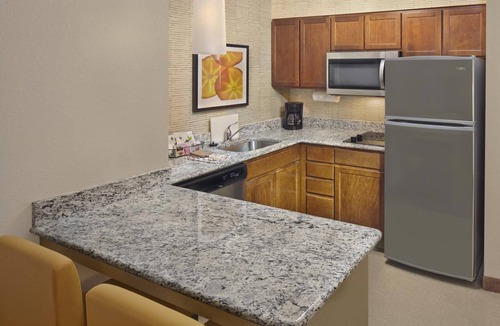Avon Apartment | Comfort and Convenience! 4 Cozy Units w/Free Breakfast and Parking!
