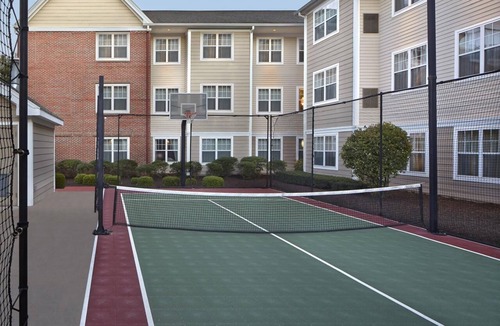 Avon Apartment | Comfort and Convenience! 4 Cozy Units w/Free Breakfast and Parking!