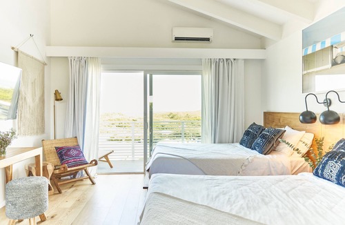 Montauk Hotel | Comfort and Relaxation! 3 Convenient Units, Beachfront Property, Onsite Pool