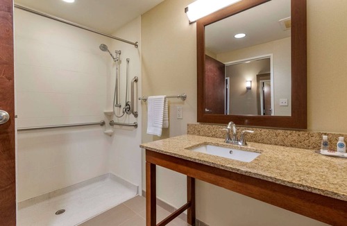 Carlisle Hotel | Comfort Inn PA Turnpike - 1-81