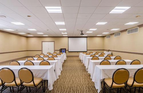 Randolph Hotel | Comfort Inn Randolph-Boston