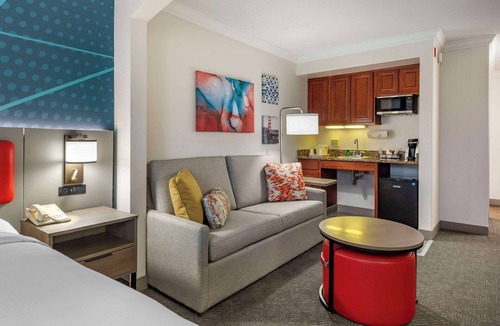 Hadley Hotel | Comfort Inn & Suites Hadley - Amherst