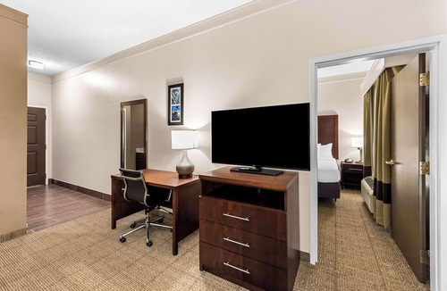 Heath Hotel | Comfort Inn & Suites Heath - Newark South