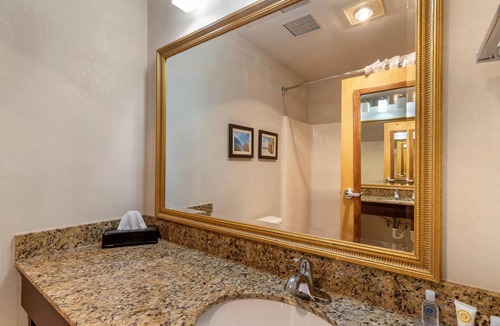 Lee's Summit Hotel | Comfort Inn & Suites Lees Summit - Kansas City