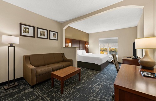 Kansas City Hotel | Comfort Suites Kansas City - Liberty