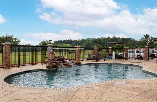 Marshall Hotel | Comfort Suites Marshall