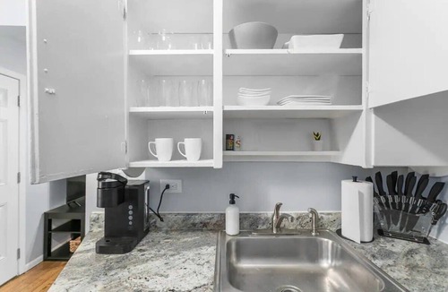 Independence House | Comfortable 1 Bed home| Mins to Arrowhead|Wifi
