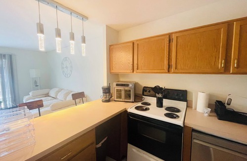 Elkins Park Apartment | Comfortable 2BR/2BA | Great Monthly Rates