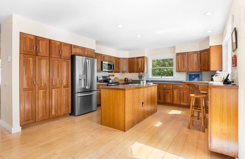 Seal Cove House | Comfortable bayfront home with beautiful views, large deck & on-site tennis