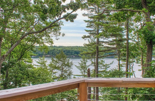 Wiscasset House | Comfortable, quiet, riverfront home