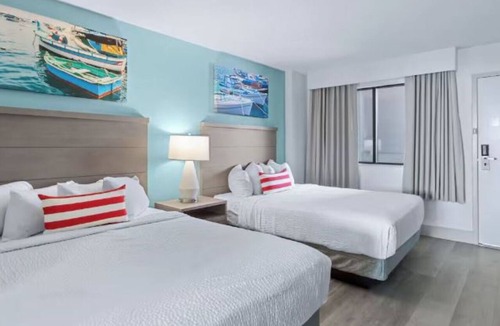 Myrtle Beach Hotel | Compass Cove Condo | Oceanfront Balcony + Walk to Market Common & Pier 14