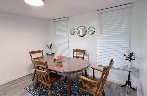 Charleston House | Completely renovated for you Mountain View Cottage