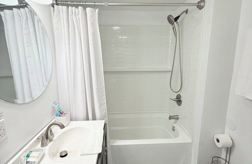 Charleston House | Completely renovated for you Mountain View Cottage