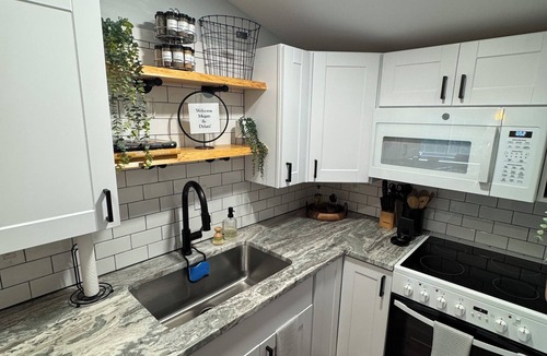 Loudon Apartment | Contemporary Countryside Home, Minutes to Concord