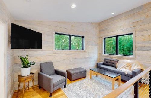 Lamoine House | Contemporary home with woodstove, firepit, 2 kitchens & fast WiFi- walk to beach
