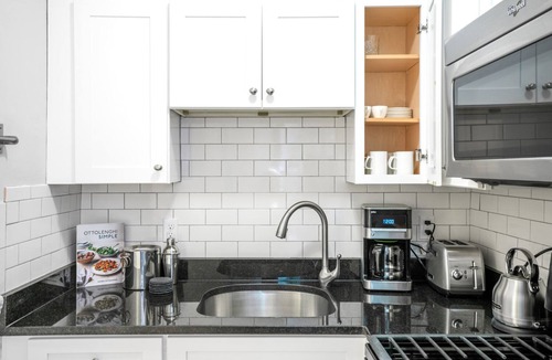 Beacon Hill Apartment | Convenient Beacon Hill 1BR near Mass Gen Hospital