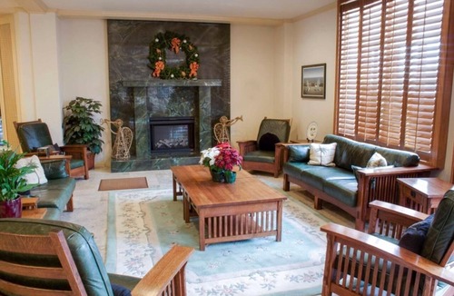 Callender Hotel | Convenient Family Beach Stay w/3 Comfortable Units! Free Parking, Onsite Pool!