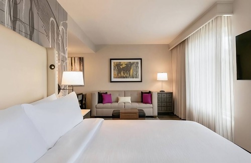 Berkeley Heights Hotel | Convenient Stay in New Jersey! 2 Comfortable Units, Free Breakfast, Onsite Pool!