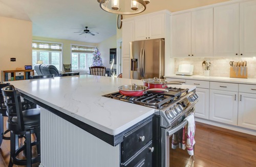 Center Conway House | Conway Retreat: Private Hot Tub, Deck & Game Room!