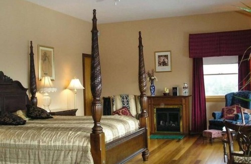 Hebron Bed & Breakfast | Coppertoppe Inn and Retreat Center