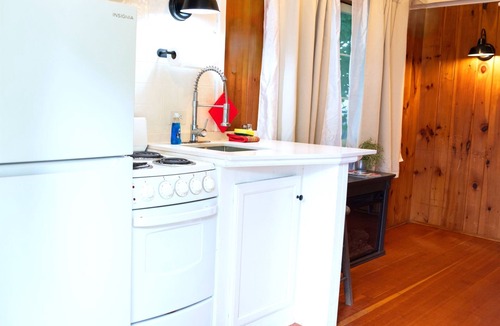 Wolfeboro Cottage | Cottage 1-2 - Year Round Pet Friendly - 2 Bedroom/1 Bath End Unit