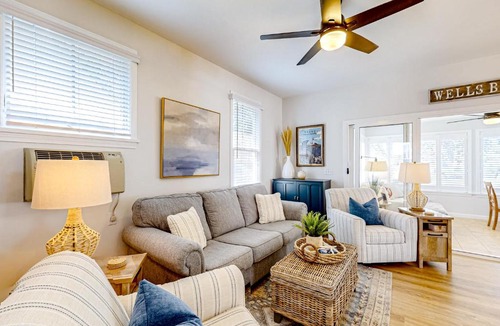Summer Village House | Cottage Retreat