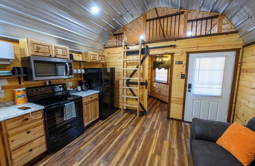 Wilkinson Cabin | Country Bumpkin located in the heart of the Northern Hatfield McCoy Trails