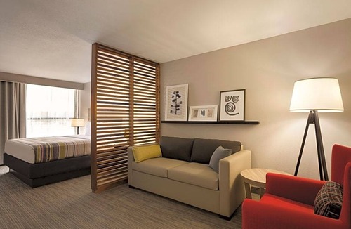 Lawrence Hotel | Country Inn & Suites by Radisson Lawrence