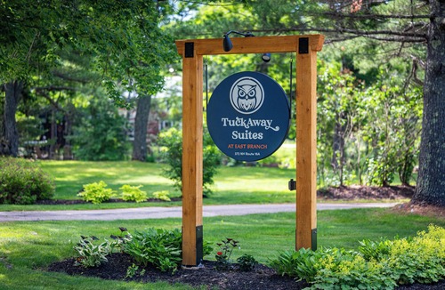 Intervale Condo | Couples Retreat, Fireplace, 5 mins to N. Conway