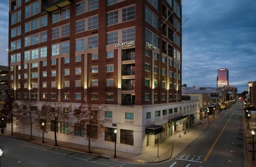 Downtown Little Rock Hotel | Courtyard by Marriott Little Rock Downtown