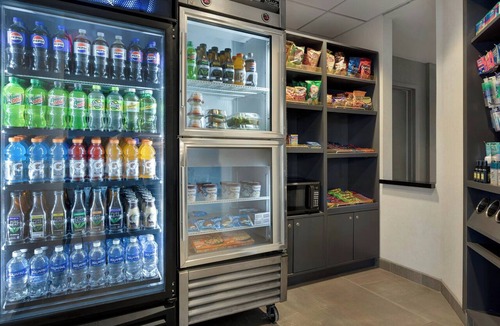 Farmingdale Hotel | Courtyard by Marriott Republic Aprt Long Island/Farmingdale