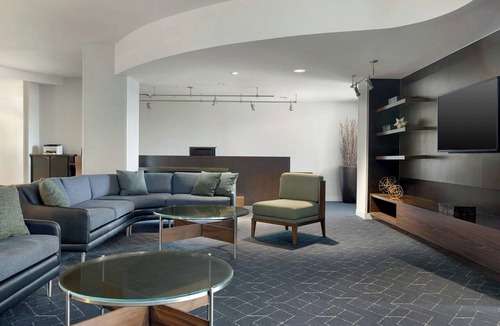Farmingdale Hotel | Courtyard by Marriott Republic Aprt Long Island/Farmingdale