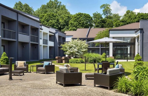 Poughkeepsie Hotel | Courtyard by Marriott Poughkeepsie
