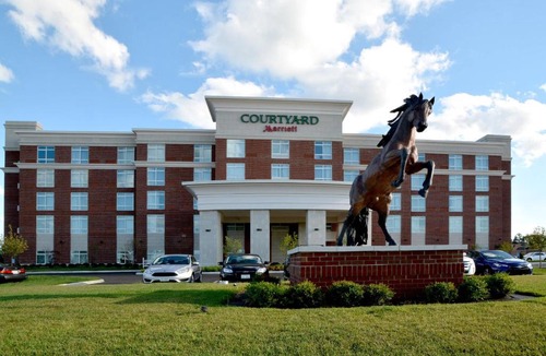 Canfield Hotel | Courtyard by Marriott Youngstown Canfield