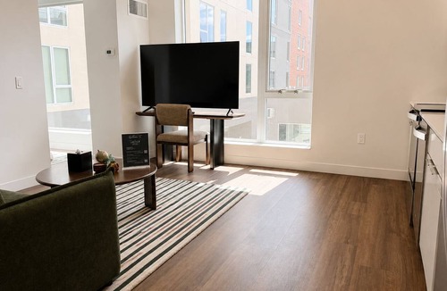 Downtown - Waterfront Hotel | Courtyard Studio Overlooking Thermal Spa Courtyard