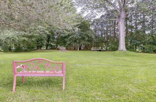 Coventry Lake Apartment | Coventry Lake Getaway w/Yard: Near UConn!
