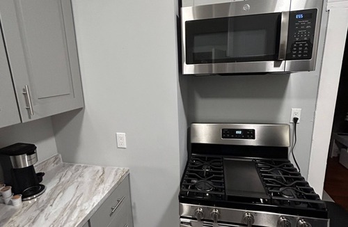 Lowell Apartment | Cozy 1 Bedroom Near UMASS Lowell