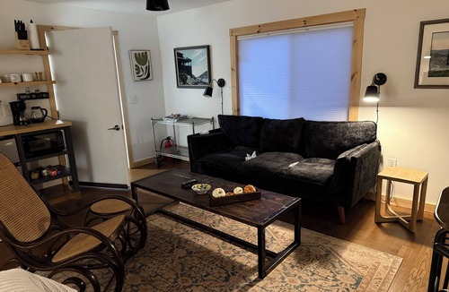 Ellsworth Apartment | Cozy 1-bedroom studio in charming Ellsworth with AC