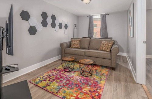Augusta Apartment | COZY 1BR APT | PERFECT LOCATION | WALK EVERYWHERE