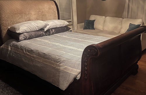 West Hartford Apartment | Cozy 2-bedroom apartment in wonderful West Hartford with WiFi and parking