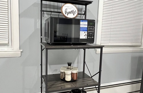 New Britain Apartment | Cozy 2-bedroom apartment in charming New Britain with WiFi