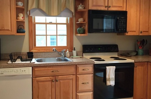 South Dennis Apartment | Cozy 2-bedroom apartment just 6 minutes drive to Cape Cod Beaches
