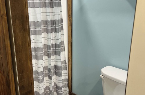 Itmann Cottage | Cozy 2-bedroom cottage in Mullens with WiFi, AC, close to Hatfield McCoy Trails