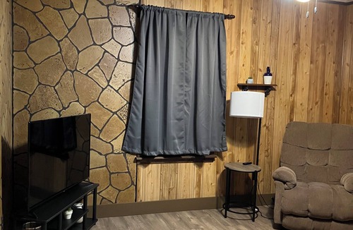 Woodland Apartment | Cozy 2-bedroom Duplex in lovely Baileyville with WiFi
