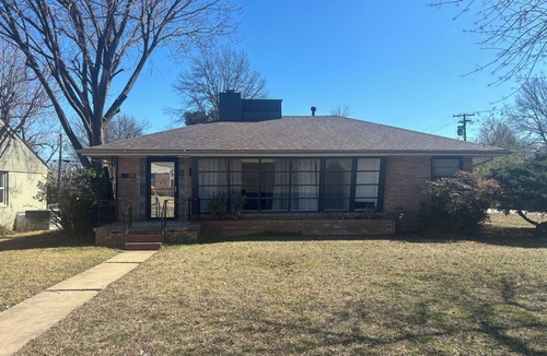 Turner Park House | Cozy 2-bedroom house in charming Tulsa