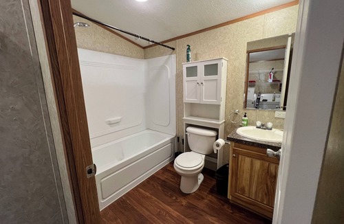 Turner House | Cozy 2-bedroom mobile home in peaceful Turner with WiFi