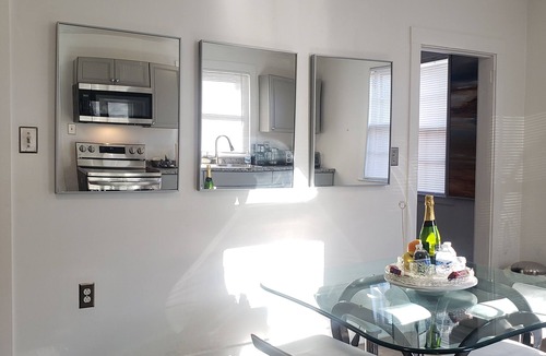 New London House | Cozy 2-bedroom vacation home《 free WiFi & parking 》New London, Connecticut, USA